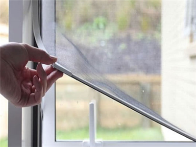 نظافت و شستشوی توری پنجره دوجداره